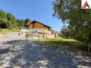 Kuća 300 m2 stamb. prostora sa garažom i 550 m2 okućnice - Zenica photo 4