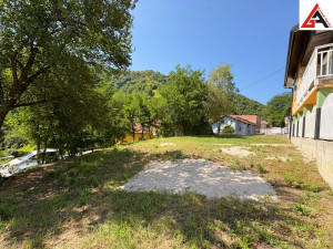 Kuća 300 m2 stamb. prostora sa garažom i 550 m2 okućnice - Zenica photo 5
