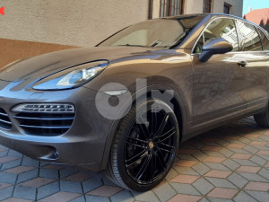Porsche Cayenne 3.0 EXTRA STANJE VOZILA