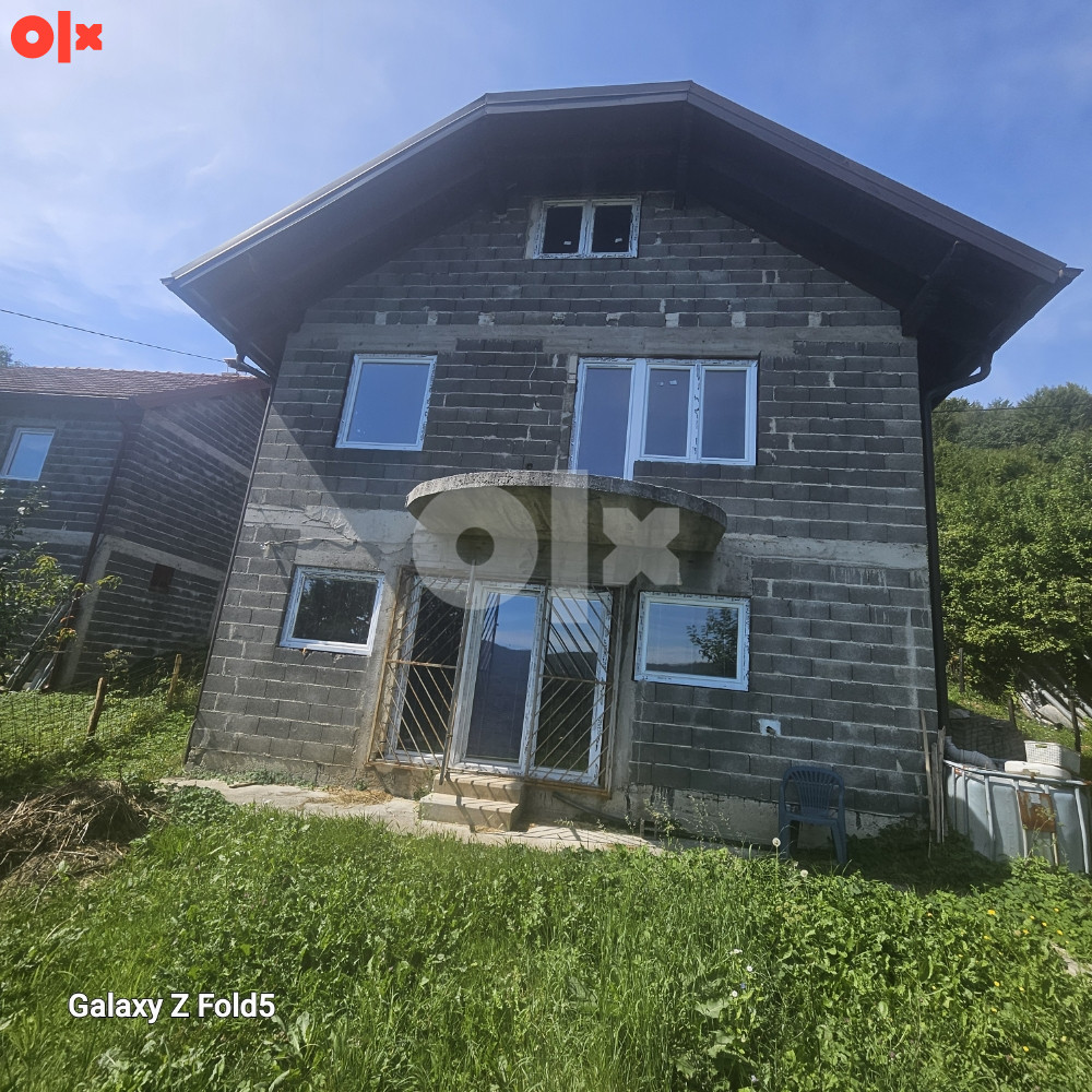 "Šakić" Vikendica -kuća, Novi Grad, Ahatovići, Biočka ulica 3