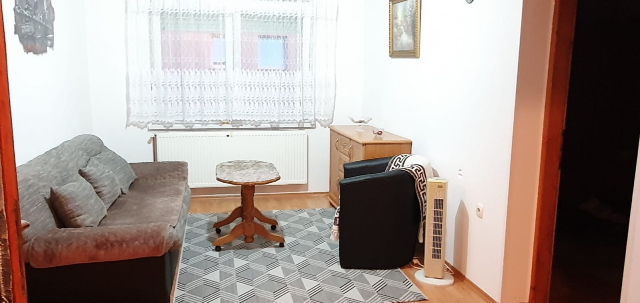 Sigenx prodaje/kuća i okućnica/ Modriča 8