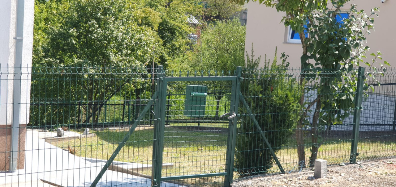Sigenx prodaje/kuća i okućnica/ Modriča 20