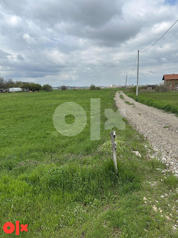 Pučile Bijeljina - zemljište 8454 m2 uz put 10