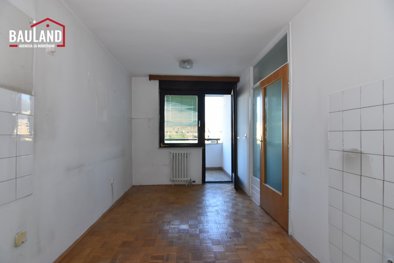 Jednosoban stan, 42m2, lift / Sulejmana Filipovića, Dobrinja 8