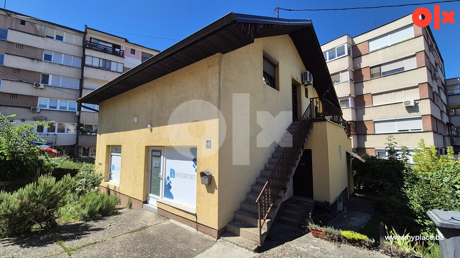 Kuća sa gradskim grijanjem, Tuzla 180m2