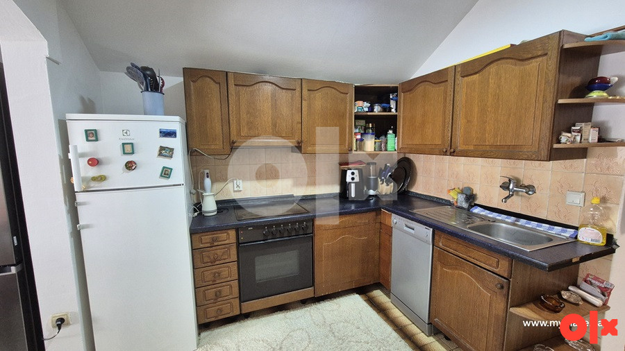 Kuća sa gradskim grijanjem, Tuzla 180m2 3