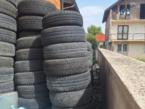 GUME POLOVNE STARE 300 KOMADA BESPLATNO