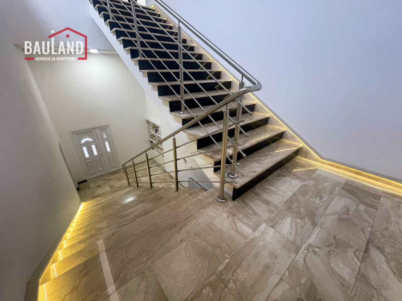 BAULAND/ Moderni poslovni objekti 820m2/ Ilijaš, Podlugovi 12