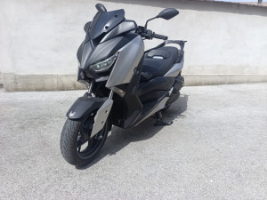 Yamaha x Max 300 6000kilometara