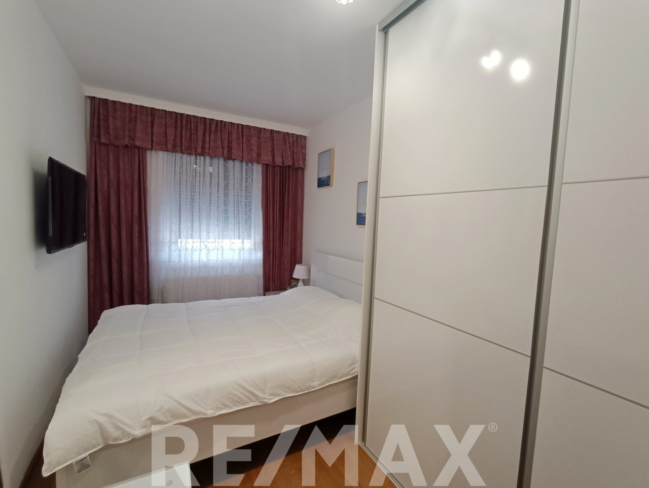 Luksuzan, nov trosoban stan 80m2 sa dva garažna mjesta, Ada 18