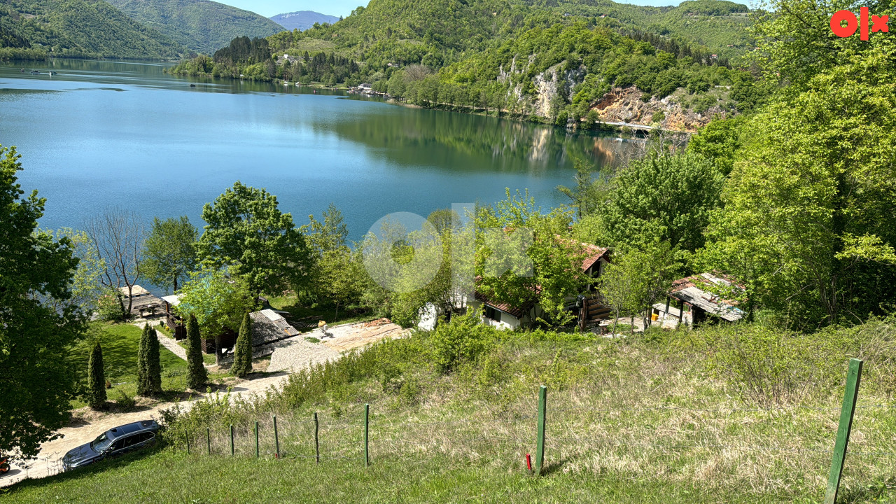 Zemljište Jajce 3