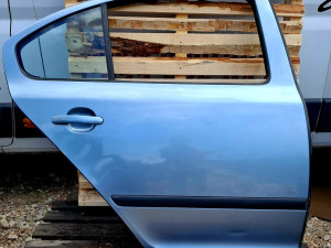 Skoda Octavia A5 Limuzina Vrata Zadnja Desna