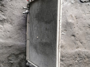 Hladnjak vode mercedes w211 e220 cdi