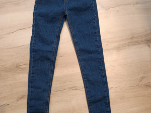 Hlace pantalone za curicu 10-11 god
