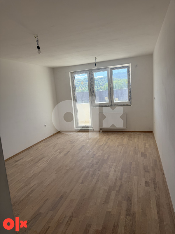 stan / istocno sarajevo / lukavica / istocna ilidza/garsonjera