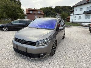 VW TOURAN 1.6 TDI 77KW 2011god.