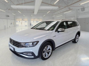 USKORO; VW Passat B8 Alltrack Facelift  2,0 TDI DSG 4motion (4x4)