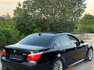 BMW M5 E60 Manual V10 1/624