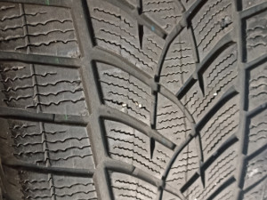 Gume good year 235/55R17 4 kom