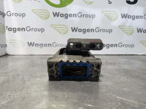 Nosac motora Volkswagen Passat 7 (fotografija 2)