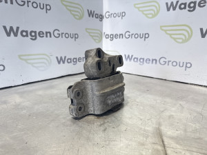 Nosac motora Volkswagen Tiguan (fotografija 2)