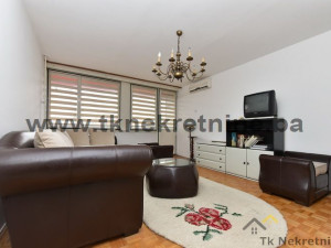 SLATINA - Funkcionalan trosoban stan 77 m2, sa dvije lođe