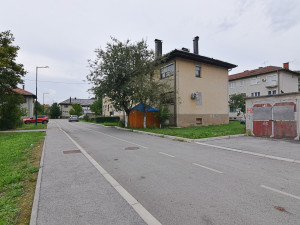 Garsonjera, visoko prizemlje-15m2 / Hrasnica, Ilidža