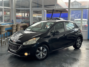 Peugeot 208 1.6 HDI 2012 Godina !
