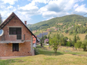 Vikendica Pale,64m2 D. Ljubogošta sa okućnicom 3743m2, top ponuda