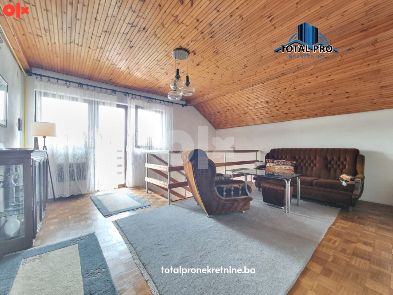 TOTAL PRO / Kuća s dvorištem i garažom 270m2 / Boljakov Potok 18