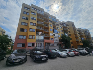 Trosoban stan / 24. Juna / Vogošća