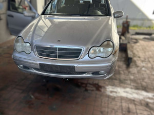 Vozilo u dijelovima MERCEDES C KLASA W203 2000-2004 611