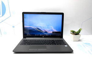 Laptop HP G7 I5-8265U/8GB/256 SSD