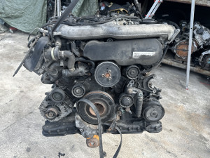 Can motor dijelovi glava pumpa dizne Audi A6 4F 2010 (fotografija 4)