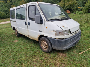 Peugeot boxer bokser 2.5 TD komplet ili u djelove