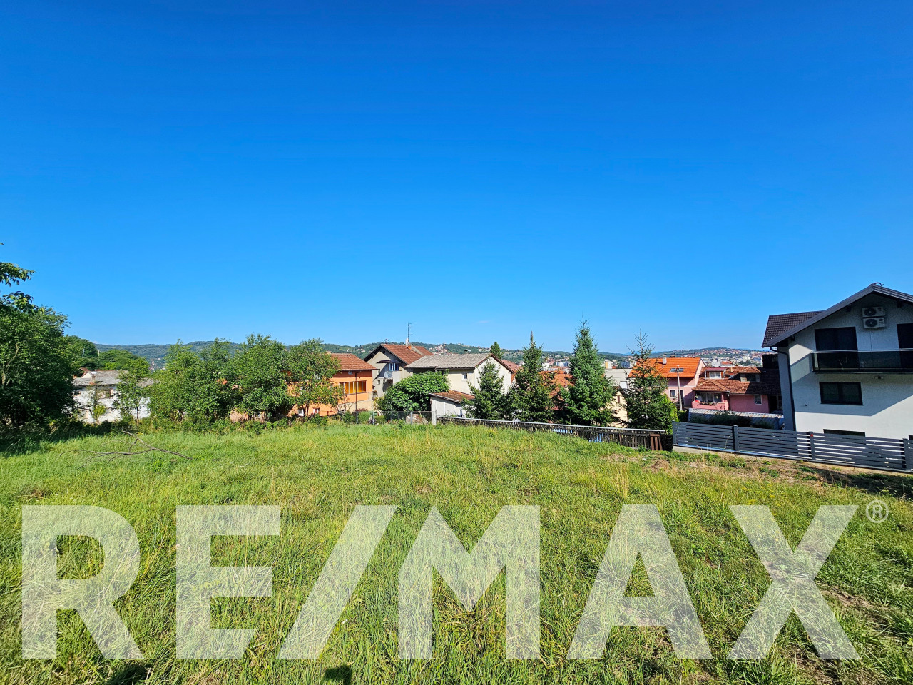 Zemljište 3622m2 za gradnju 4 kuće - Mejdan