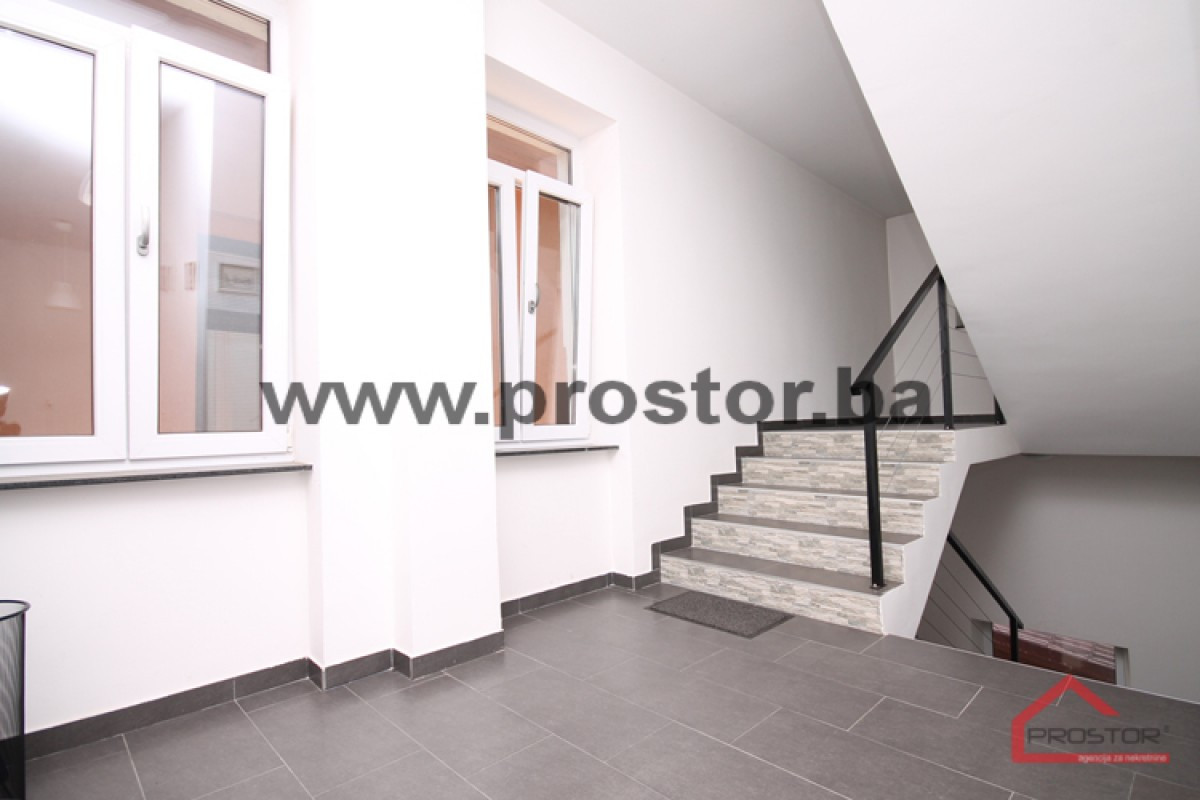 PROSTOR izdaje: Poslovni prostor, Bistrik 2