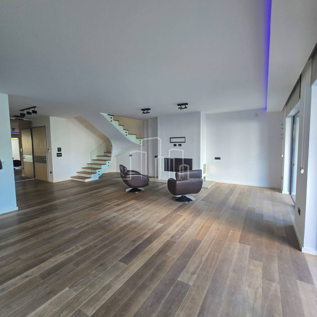 Rezidencijalni stan 195m2 Banjalučka Najam 2