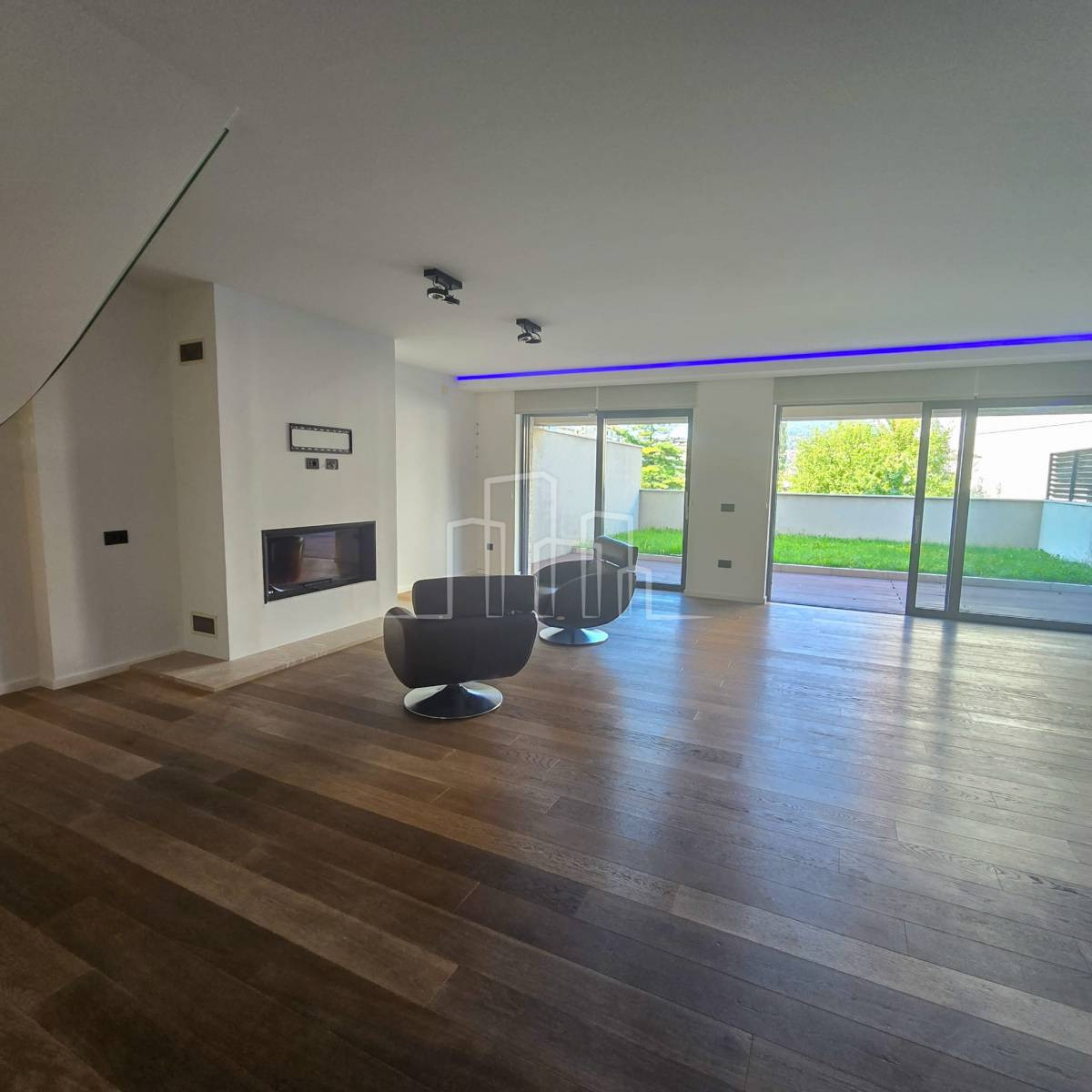 Rezidencijalni stan 195m2 Banjalučka Najam 3