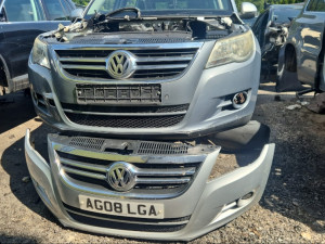 W Tiguan prednja branik karambolka063339996
