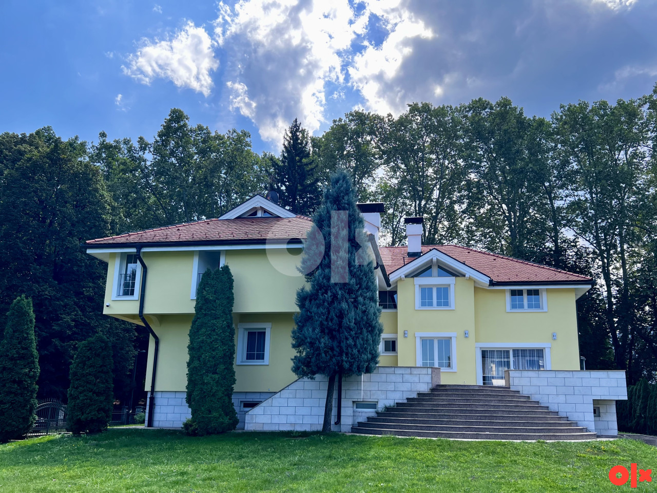UNIKOD - Vila Velika Aleja 724 m2 (prodaja/najam)