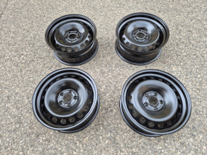 NOVE celicne felge 17 5x114.3 Fiat Talento 7J ET37
