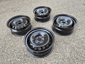 NOVE celicne felge 17 5x114.3 Nissan Qashqai J11 J12 7J ET37