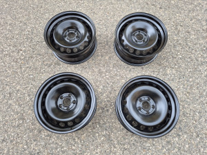 NOVE celicne felge 17 5x114.3 Renault Grand Scenic 7J ET37
