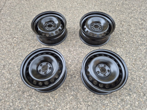 NOVE celicne felge 17 5x114.3 Renault Talisman Trafic 7J ET37