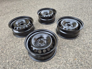 NOVE celicne felge 17 5x114.3 Renault Captur Koleos 7J ET37