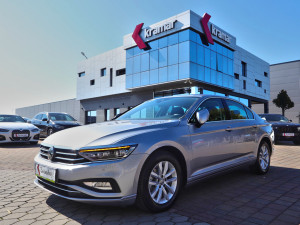 Volkswagen Passat 1.6 TDI DSG Business Line IQ.LIGHT FACELIFT