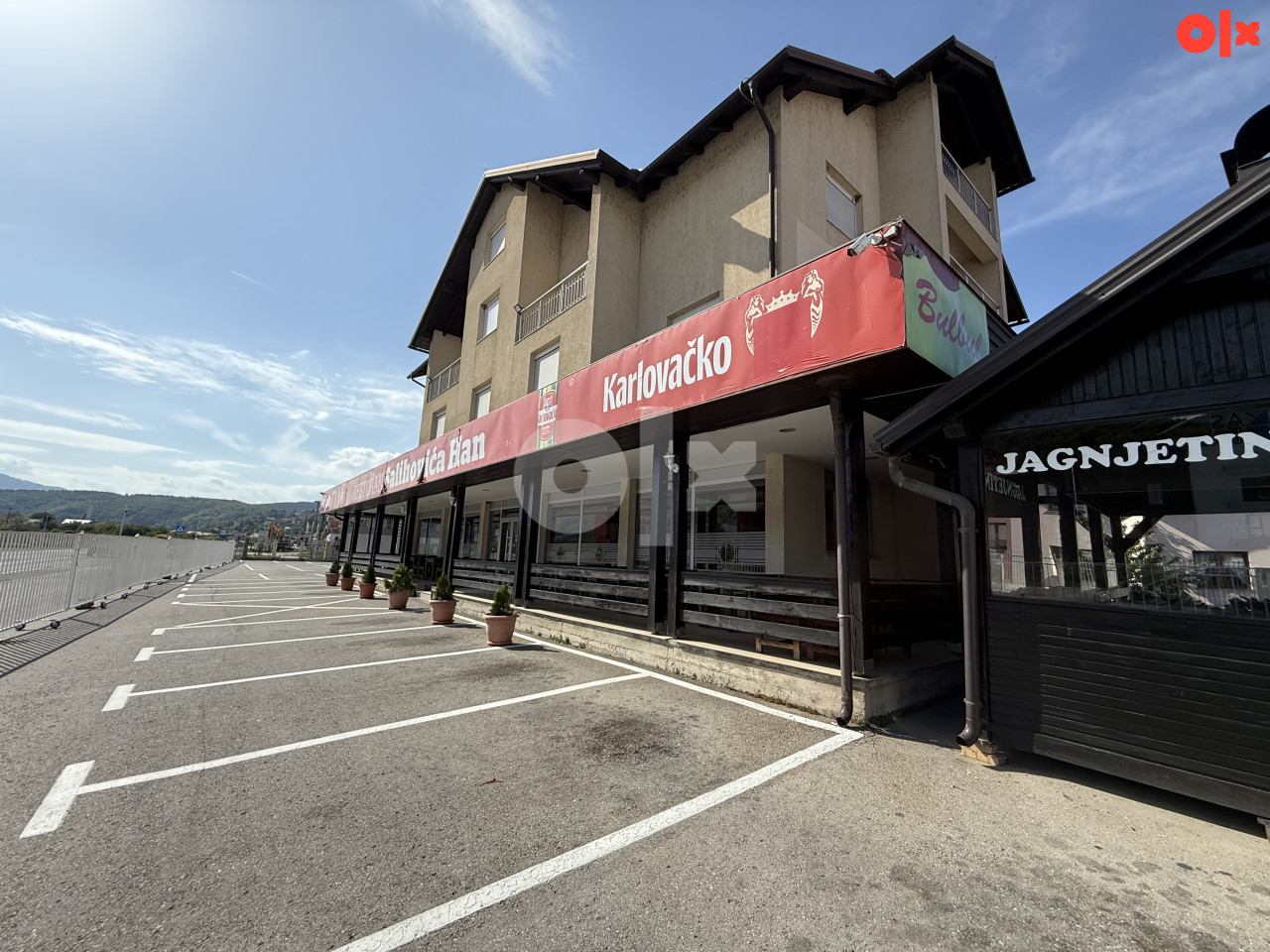 Poslovni prostor Hadzici-Mostarsko raskršće 3