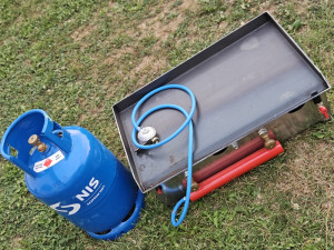 Plinski Rostilj na Plin Profesionalni 70x45 i Nova Plinska Boca