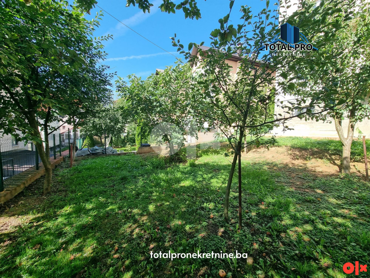 TOTAL PRO / Kuća sa dvorištem i garažom 350m2 / Nahorevo 3